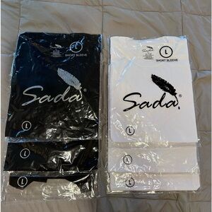 Brand new black(2) and white(2) Men’s T shirts size L